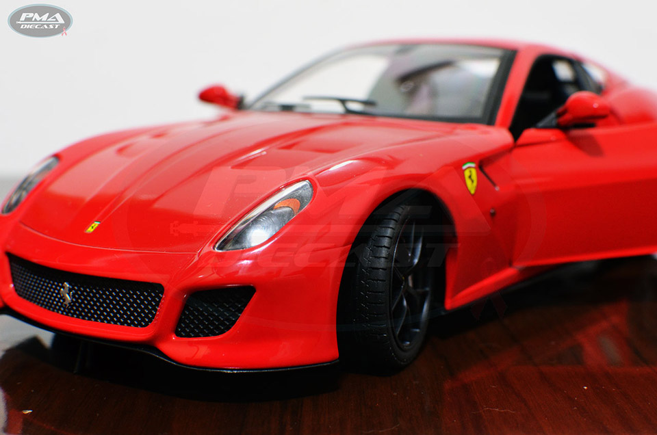  2010  FERRARI 599 GTO 1:18